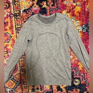 Lululemon top